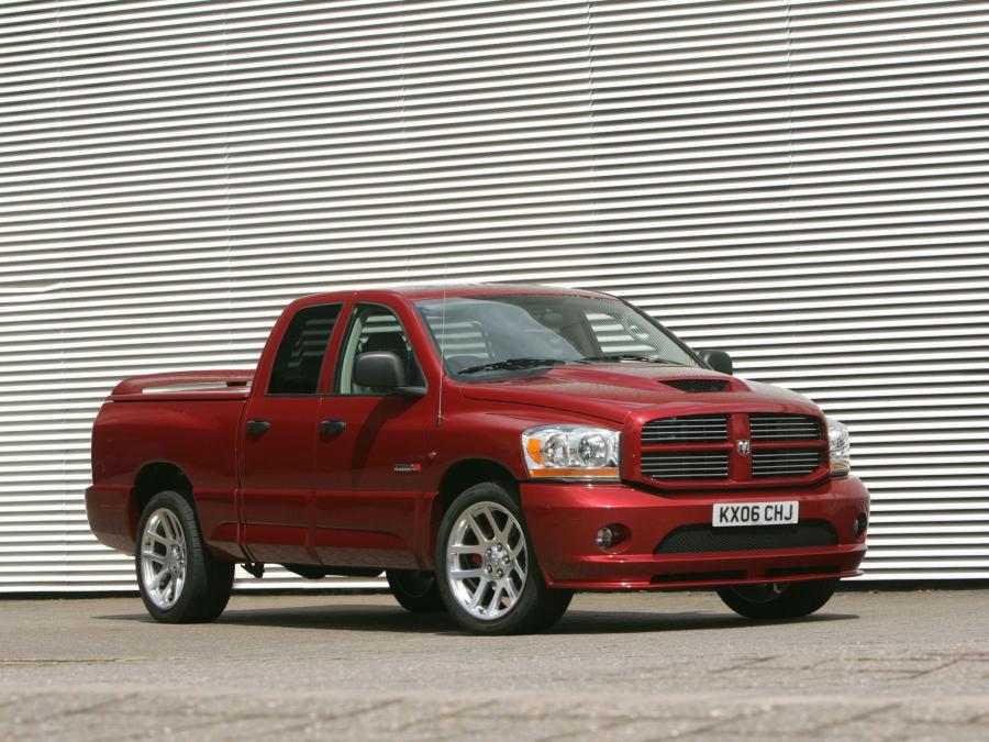  Dodge Ram SRT10 Quad Cab 2005 года  (фото 12 из 27)